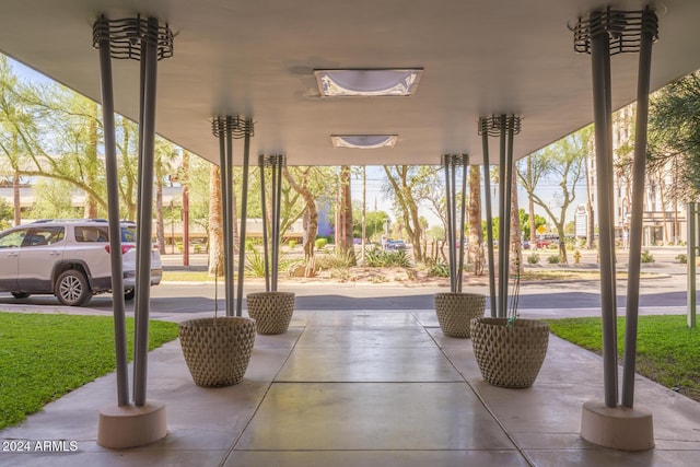 2201 N Central Ave Unit 4E, Phoenix, AZ 85004 - view of patio / terrace