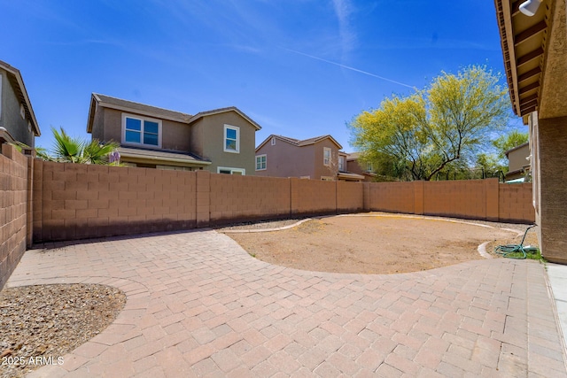 2337 E Fraktur Rd, Phoenix, AZ 85040 - view of patio / terrace with a fenced backyard