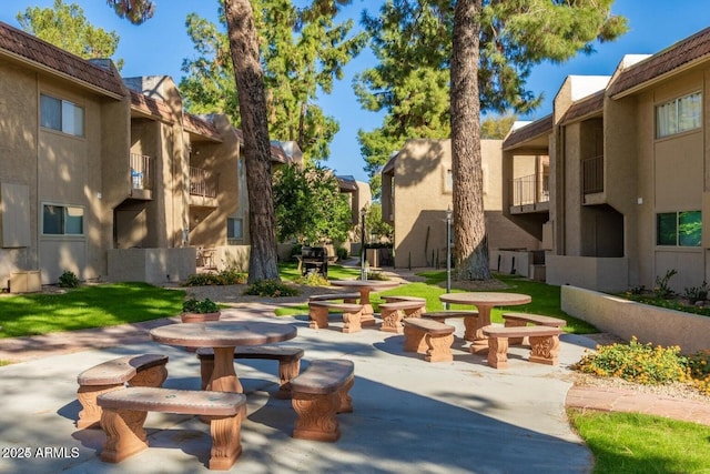 7436 E Chaparral Rd Unit 124B, Scottsdale, AZ 85250 - view of property's community with a patio area