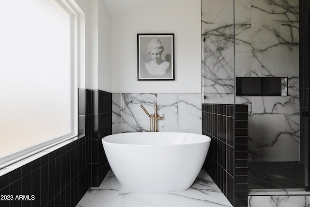 bathroom featuring a bathtub