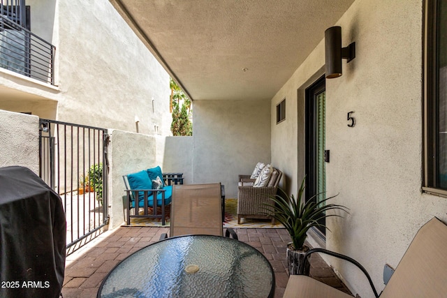 3635 N 68th St Unit 5, Scottsdale, AZ 85251 - balcony featuring a grill