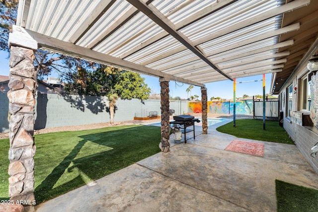 view of patio featuring a pergola