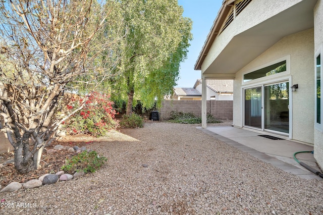 view of yard with a patio area