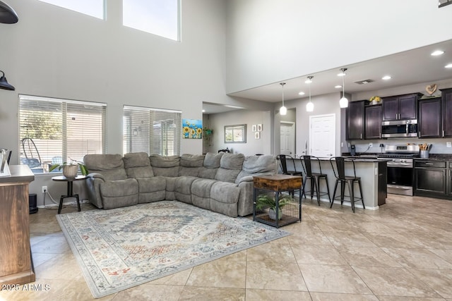 10840 W Saddlehorn Rd, Peoria, AZ 85383 - view of tiled living room