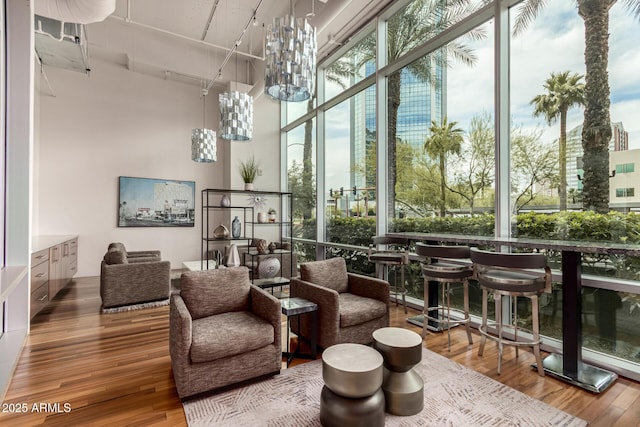 1 E Lexington Ave Unit 1108, Phoenix, AZ 85012 - common area with a towering ceiling