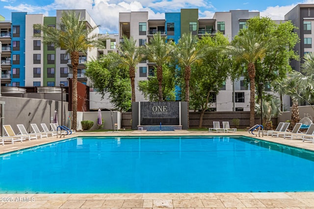 1 E Lexington Ave Unit 1108, Phoenix, AZ 85012 - view of community pool