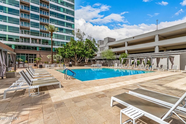 1 E Lexington Ave Unit 1108, Phoenix, AZ 85012 - community pool with a patio
