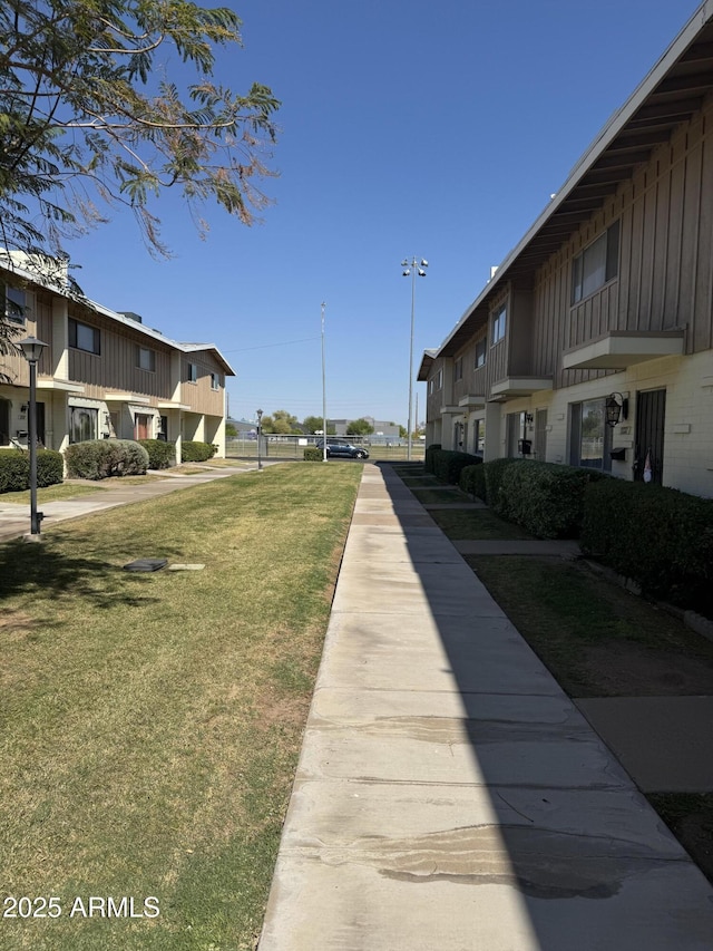 5363 N Black Canyon Highway, Phoenix, AZ 85015 - surrounding community featuring a yard and a residential view