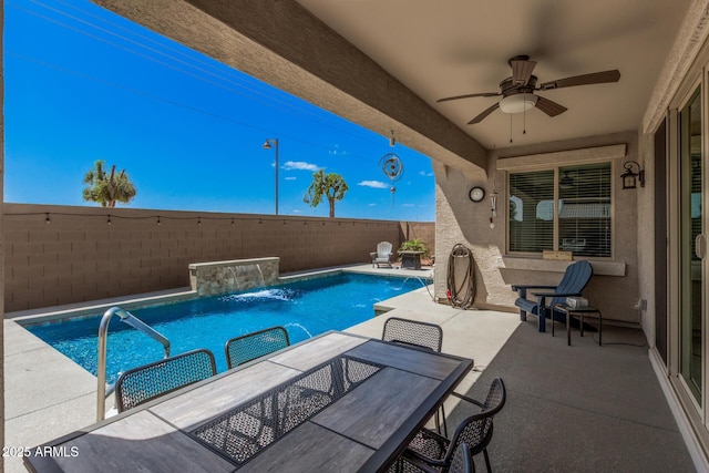 view of pool featuring a fenced in pool, a fenced backyard, ceiling fan, a patio area, and outdoor dining area