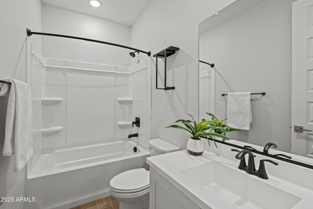 full bathroom featuring toilet, wood finished floors, shower / bathtub combination, vanity, and recessed lighting