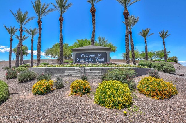 view of community / neighborhood sign