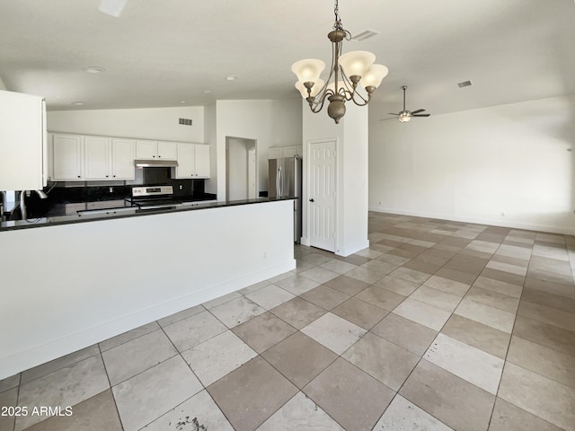 317 E Nunneley Rd, Gilbert, AZ 85296 - kitchen with appliances with stainless steel finishes, ceiling fan, under cabinet range hood, lofted ceiling, and a peninsula