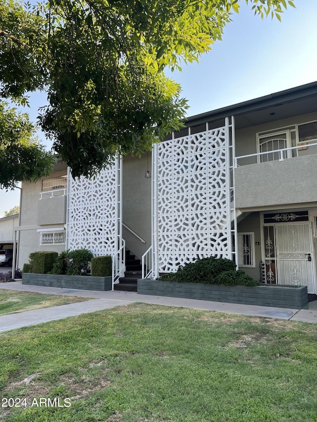 view of building exterior