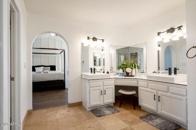 bathroom with vanity