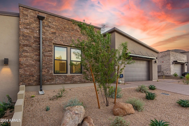 view of front facade featuring a garage