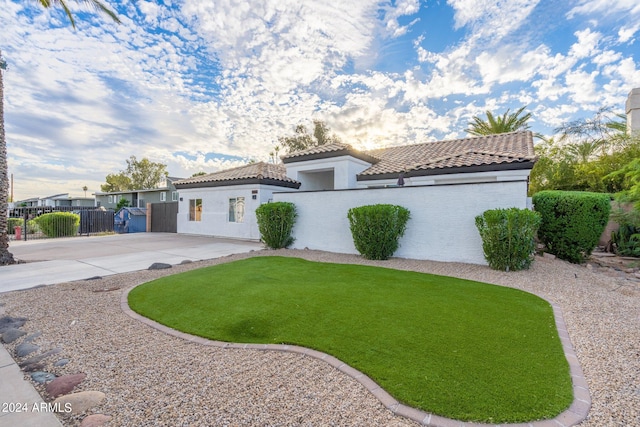 view of mediterranean / spanish home