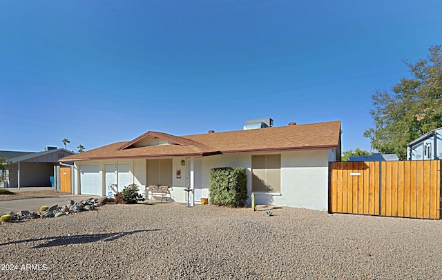 view of front facade featuring a garage