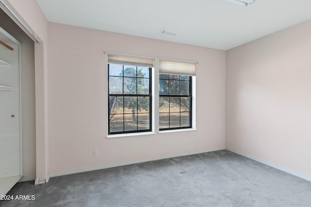 unfurnished bedroom featuring carpet floors