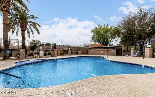 1833 W Citrus Way, Phoenix, AZ 85015 - community pool featuring a patio area