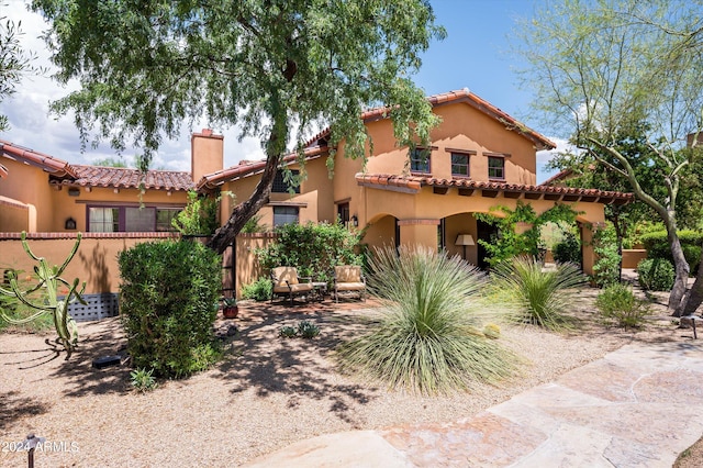 view of mediterranean / spanish-style house