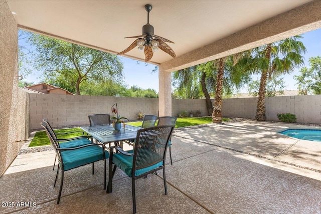 5212 S Monte Vista St, Chandler, AZ 85249 - fenced backyard with a ceiling fan, a patio area, and outdoor dining area