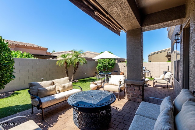 6202 E Mckellips Rd Unit 183, Mesa, AZ 85215 - fenced backyard with a patio and an outdoor hangout area