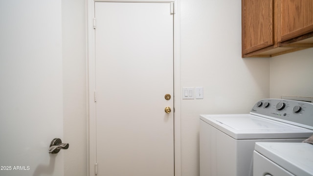 23941 N High Dunes Dr, Florence, AZ 85132 - washroom featuring cabinet space and separate washer and dryer