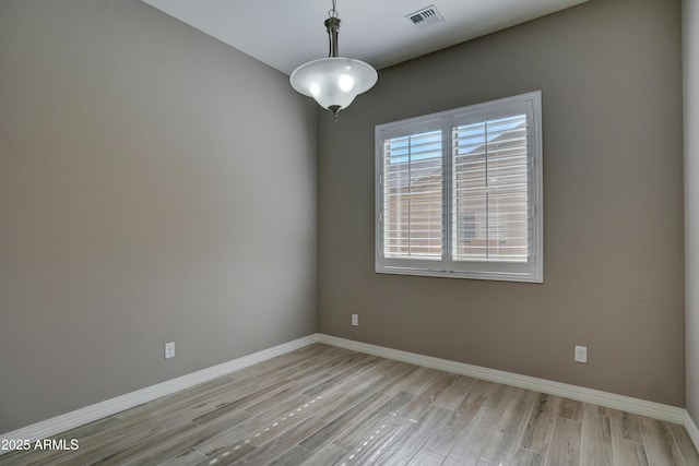 5552 N Kerwood Loop, Prescott Valley, AZ 86314 - unfurnished room featuring light wood-type flooring