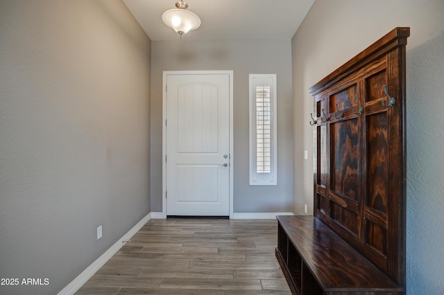 5552 N Kerwood Loop, Prescott Valley, AZ 86314 - foyer with wood finished floors and baseboards