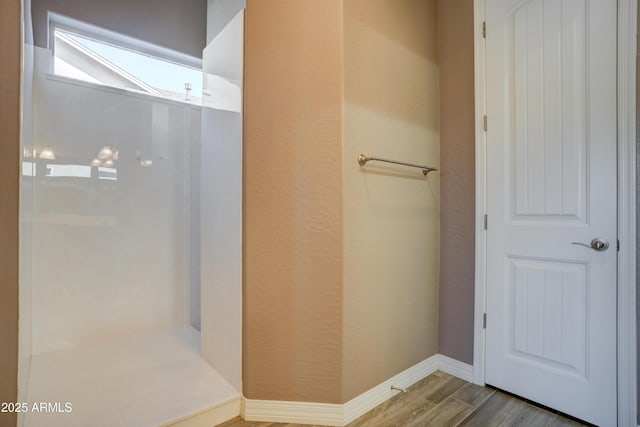 5552 N Kerwood Loop, Prescott Valley, AZ 86314 - full bath with wood finished floors and a walk in shower