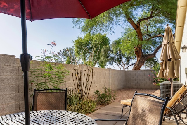 4725 E Brown Rd Unit 79, Mesa, AZ 85205 - fenced backyard with a patio area