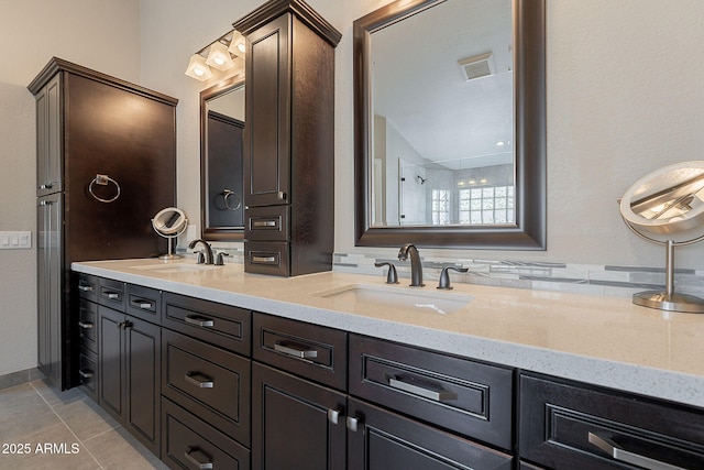20809 N 17th St, Phoenix, AZ 85024 - full bath with double vanity and tile patterned floors
