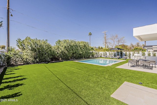 4120 N 44th Pl, Phoenix, AZ 85018 - view of yard with a patio area