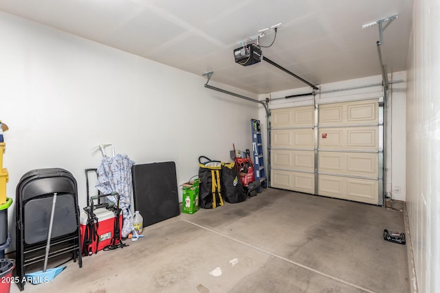 240 W Taylor Ave, Coolidge, AZ 85128 - garage featuring a garage door opener