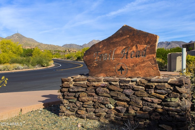 view of mountain feature