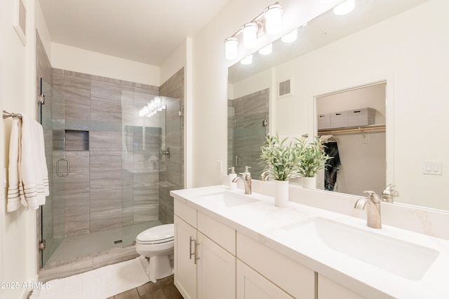 2511 W Queen Creek Rd Unit 325, Chandler, AZ 85248 - full bath featuring double vanity, a shower stall, and a spacious closet