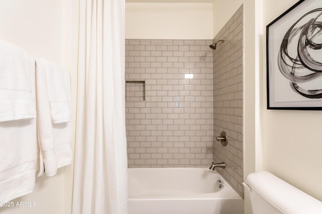 2511 W Queen Creek Rd Unit 325, Chandler, AZ 85248 - bathroom featuring shower / tub combo with curtain and toilet