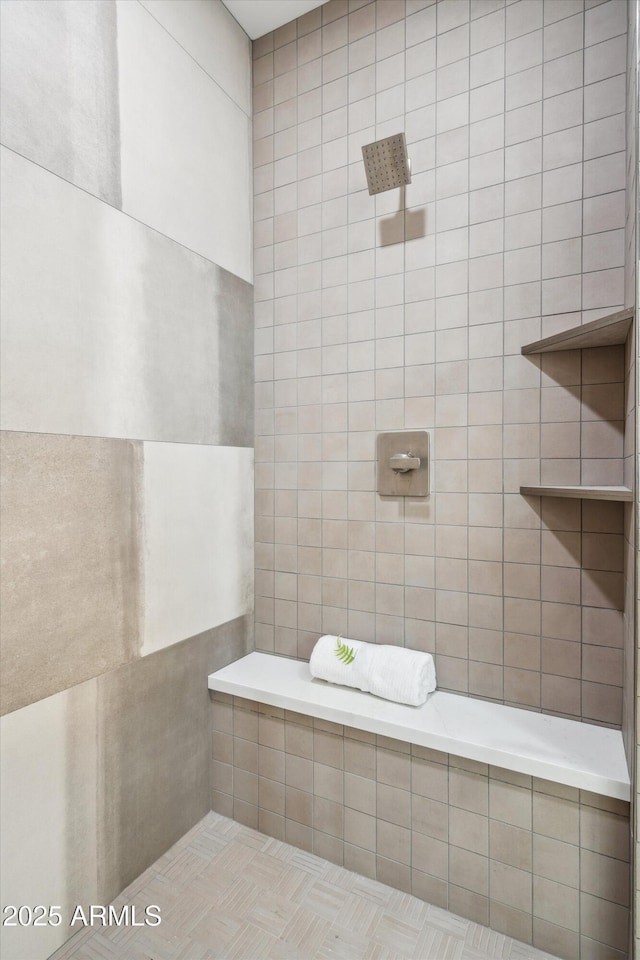 5537 E Earll Dr, Phoenix, AZ 85018 - bathroom featuring tiled shower and tile walls
