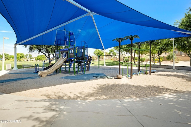 811 S Pearl Dr, Gilbert, AZ 85233 - view of community jungle gym