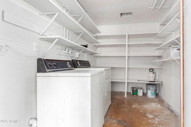 1515 N Saguaro Dr, Tempe, AZ 85288 - laundry room featuring washing machine and dryer