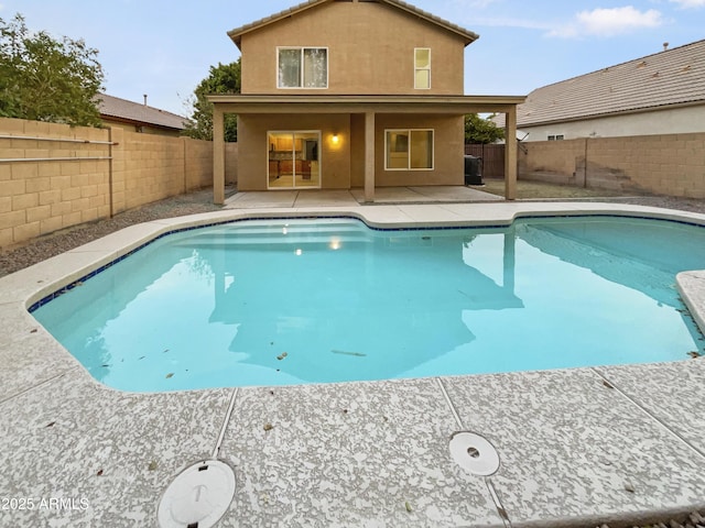 13033 W Avalon Dr, Avondale, AZ 85392 - view of pool