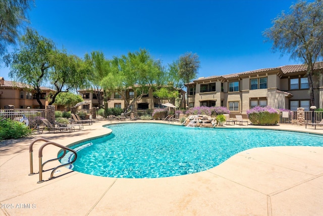19700 N 76th St Unit 1038, Scottsdale, AZ 85255 - community pool with a patio area