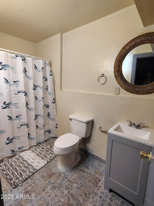 126 N 9th Ave, Phoenix, AZ 85007 - bathroom with vanity and a shower with shower curtain