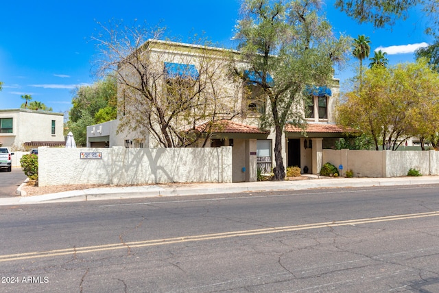 view of front of house