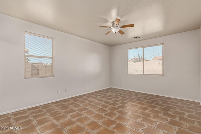 empty room with ceiling fan