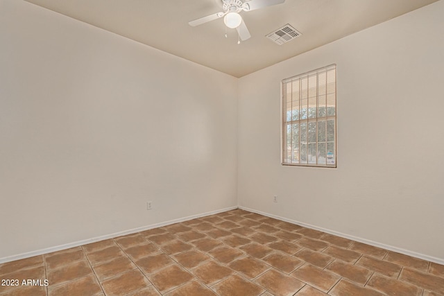 unfurnished room featuring ceiling fan