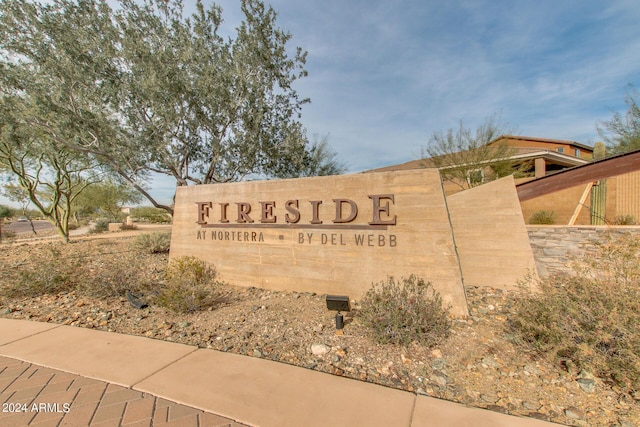 view of community / neighborhood sign