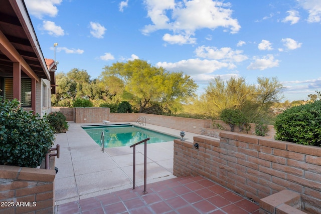1503 N Thrasher Ln, Wickenburg, AZ 85390 - view of pool featuring a patio and a diving board
