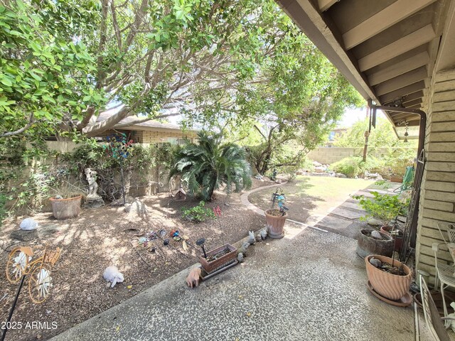 1118 E Orangewood Ave, Phoenix, AZ 85020 - fenced backyard featuring a patio area