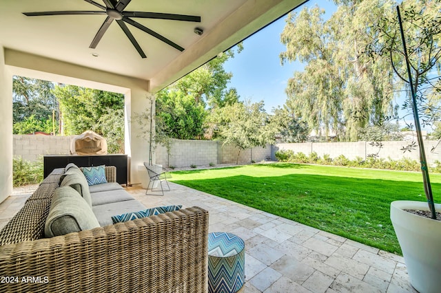 view of patio featuring ceiling fan and an outdoor hangout area